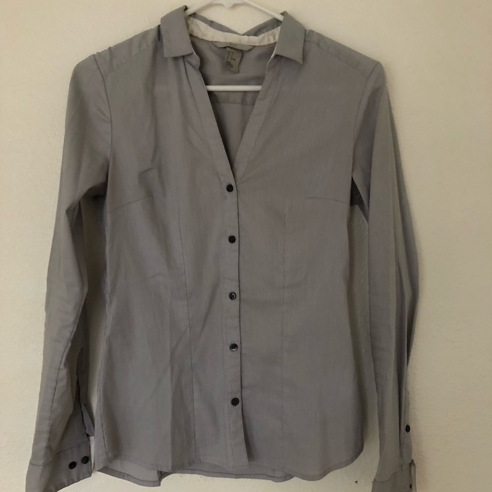 H&M Gray V-Neck Blouse / Button Up